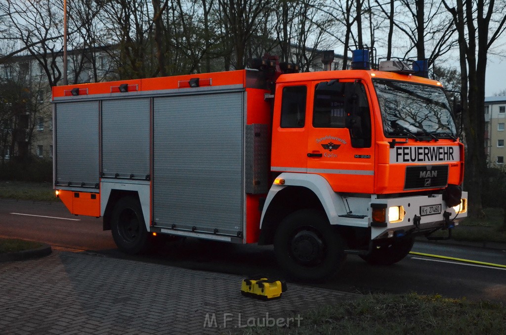 Feuer 3 Koeln Ostheim Rath Roesrathertstr P0874.JPG - Miklos Laubert